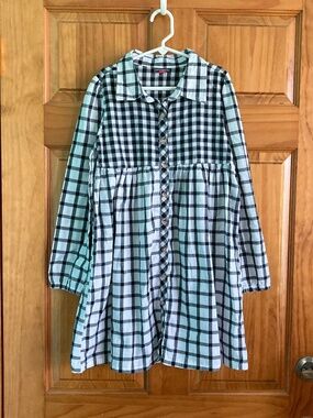 Vince Camuto girls size 10 black and white checked button down dress